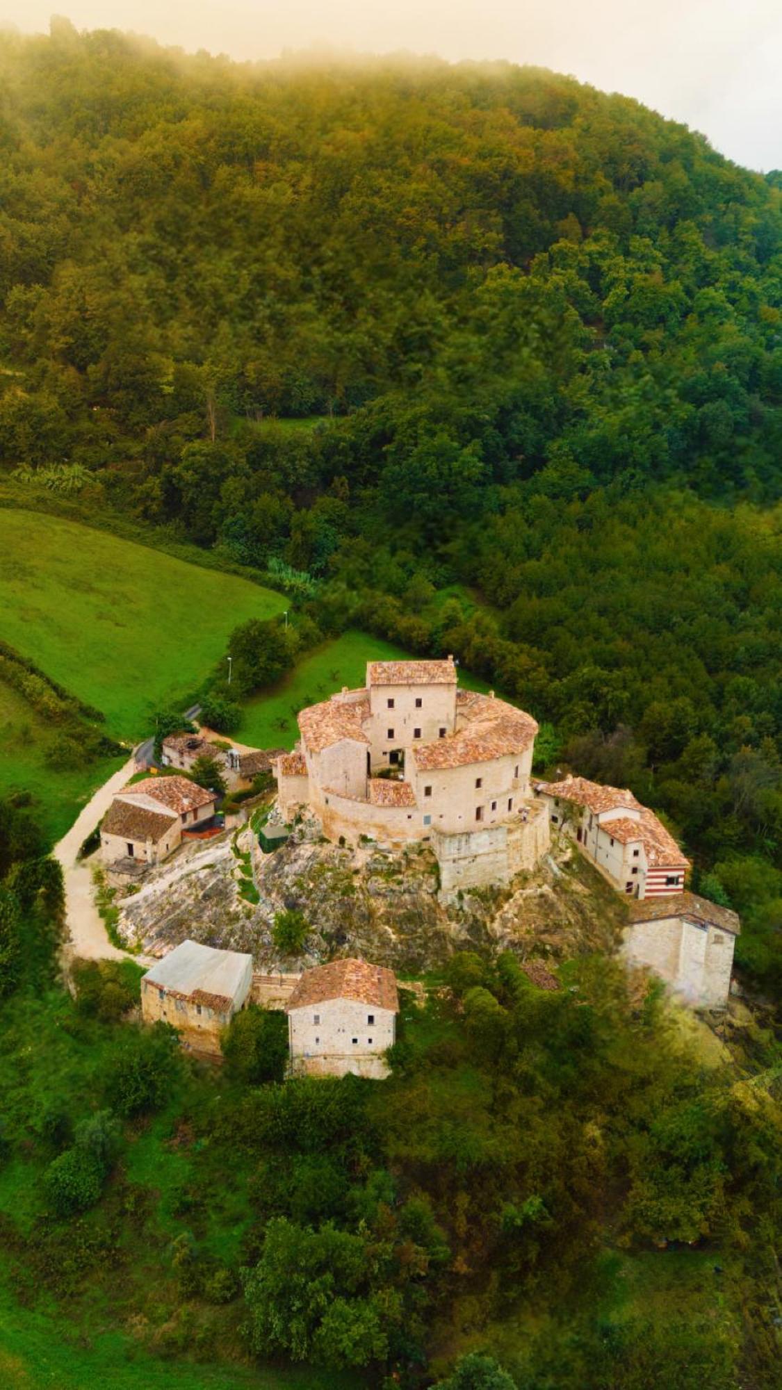 Hotel Castel Di Luco Acquasanta Terme Zewnętrze zdjęcie