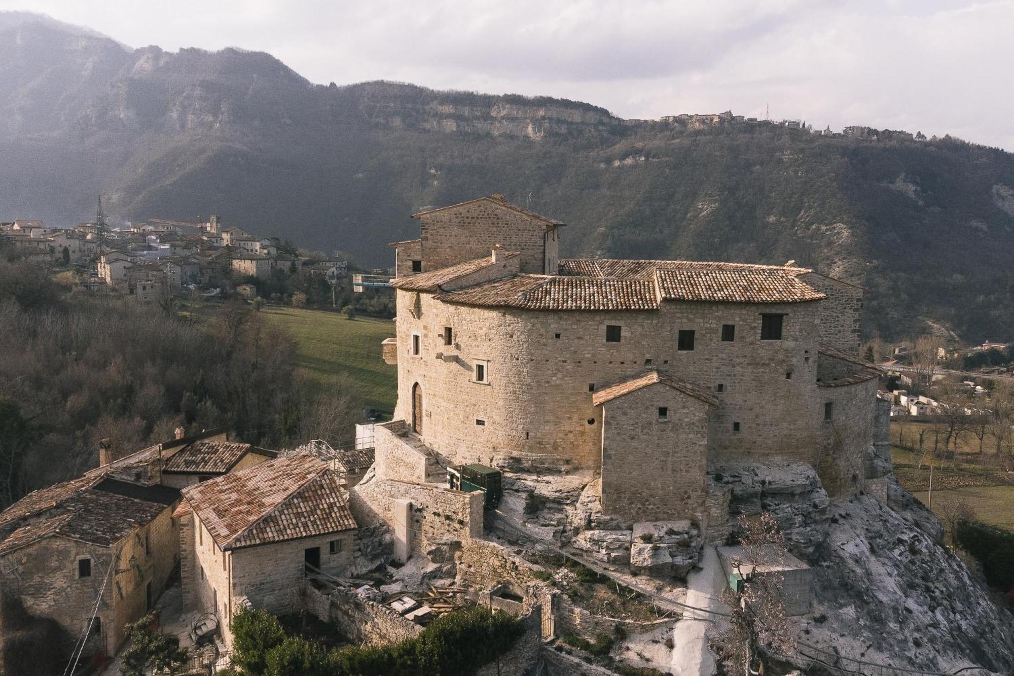 Hotel Castel Di Luco Acquasanta Terme Zewnętrze zdjęcie