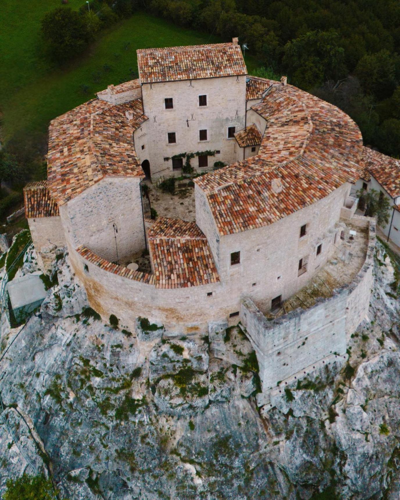 Hotel Castel Di Luco Acquasanta Terme Zewnętrze zdjęcie